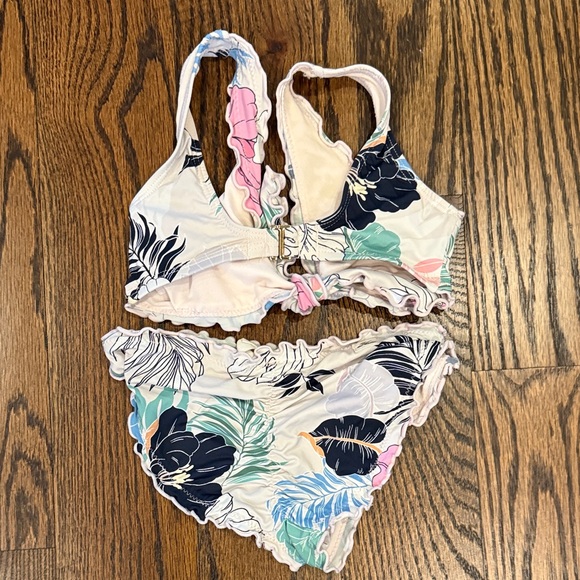 Size 6 Ruffle Bikini Set - Picture 2 of 2